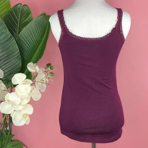 Victoria’s Secret Lace Accent Purple & Tan Scoop Neck Tank Tops - Picture 7 of 8